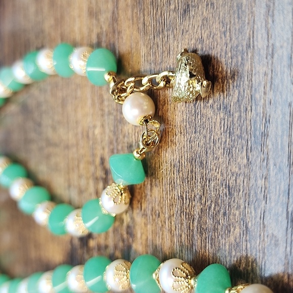 Gilded Garden 32 inch Necklace Freahwater pearls and Green Glass Aprilsplace - Picture 8 of 8